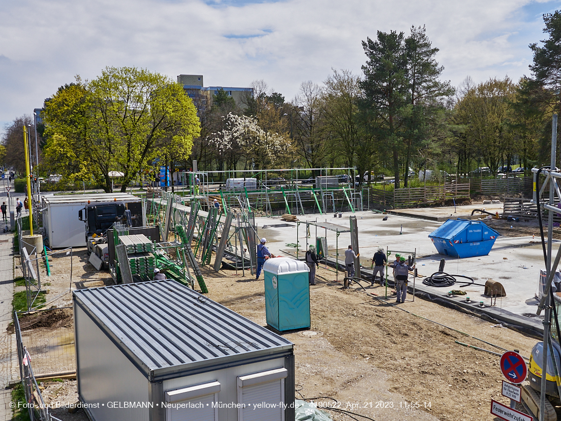 21.04.2023 - Luft- und Ebenenfotos vom Haus für Kinder in der Quiddestraße in Neuperlach